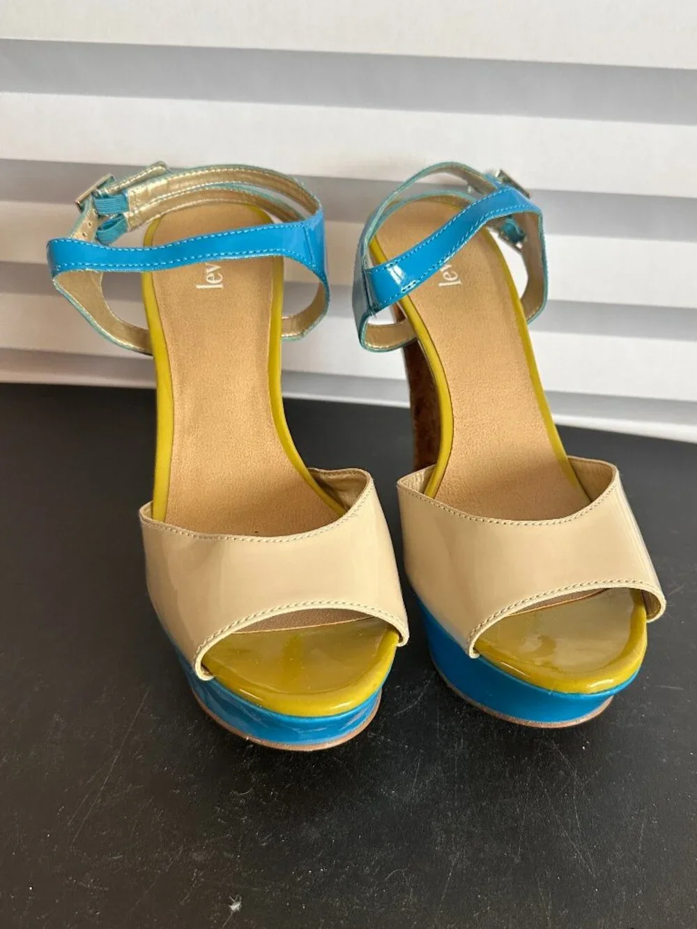 Levity Blue Green Platform Sandals Size 9 Womens Shoes